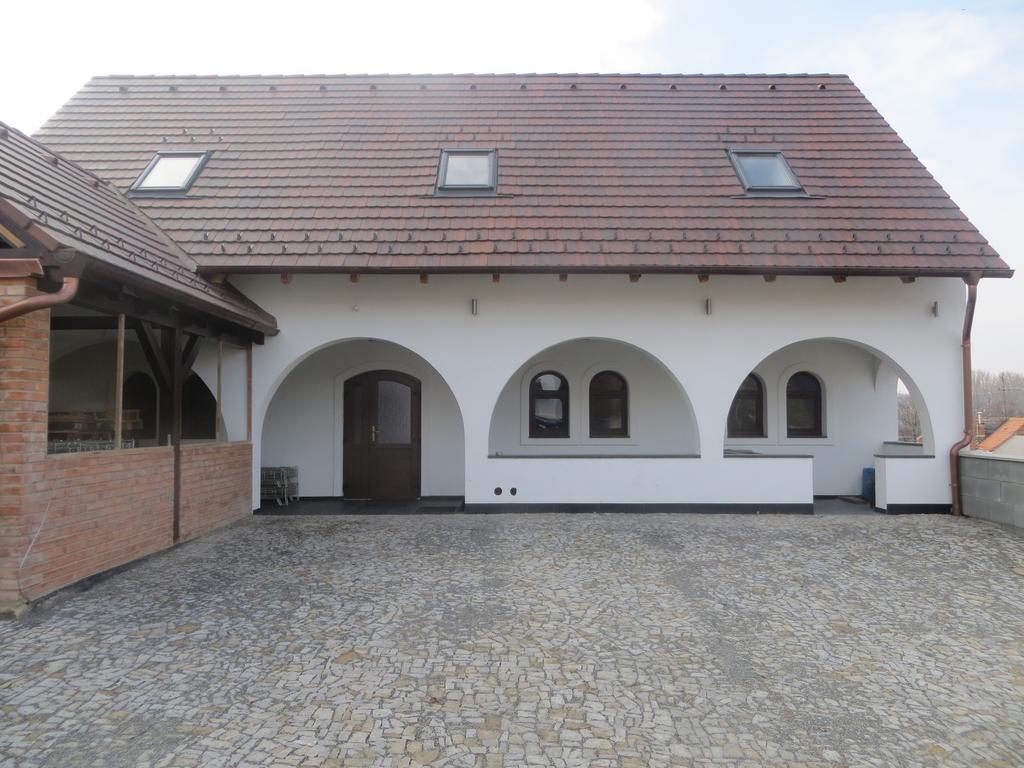 Mutěnice U Vinarstvi酒店 外观 照片